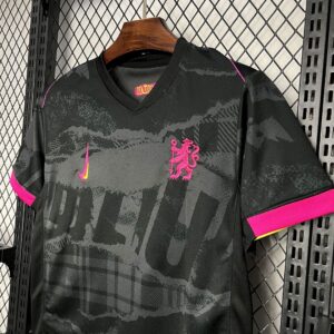 Camiseta Chelsea 2023/24 Tercera - detalle escudo