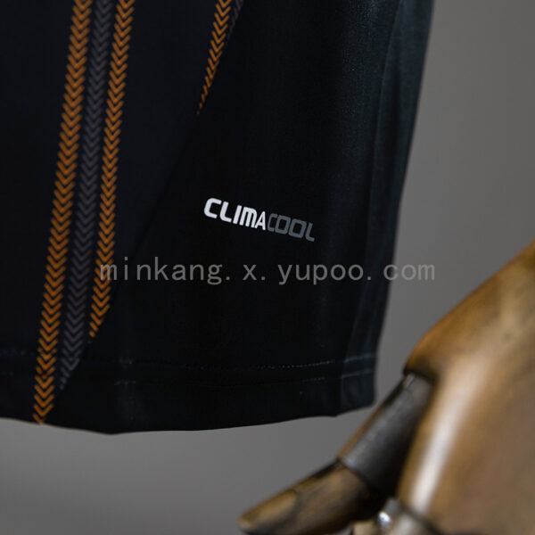 Camiseta Chelsea 2010/11 Retro Visita - detalle escudo