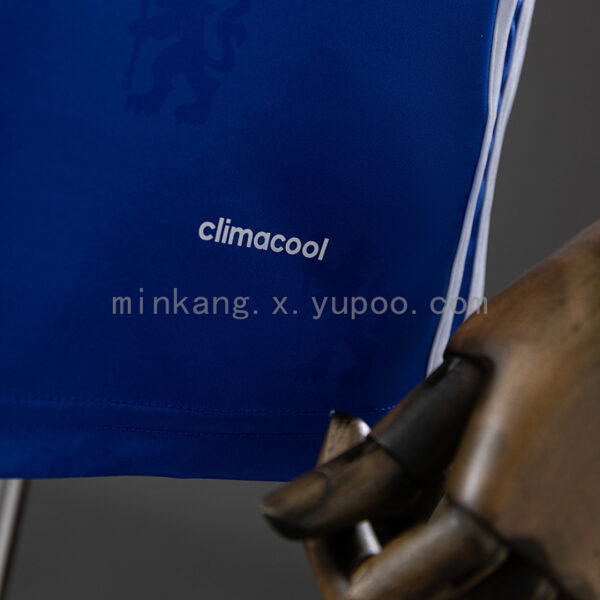Camiseta Chelsea 2015/16 Local - detalle escudo