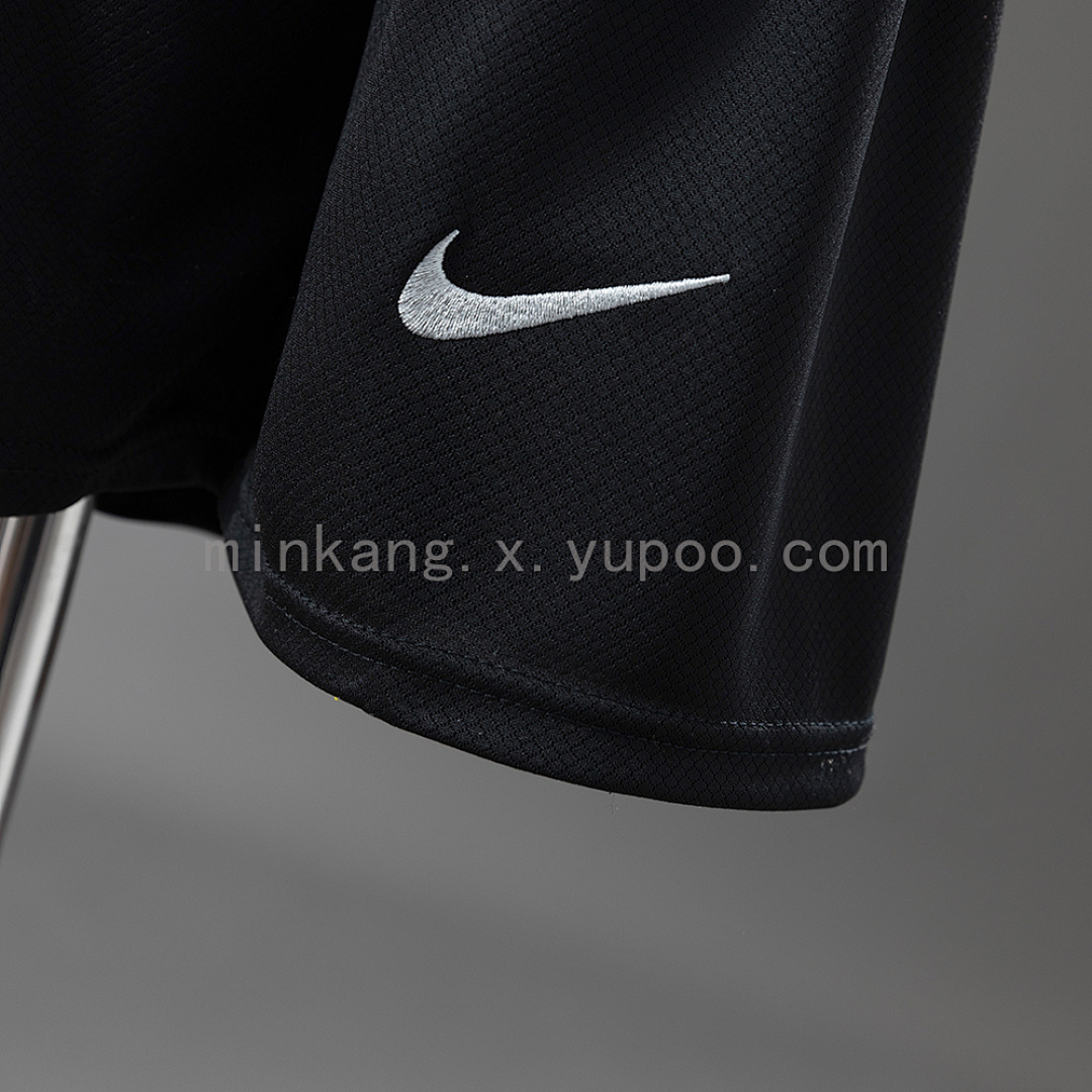 Camiseta Chelsea 2024/25 Tercera - detalle escudo