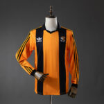 Camiseta Hull City 1980 Retro Local Manga Larga - detalle escudo Hull City