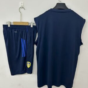 Camiseta Leeds United 2023/24 Entrenamiento - detalle escudo