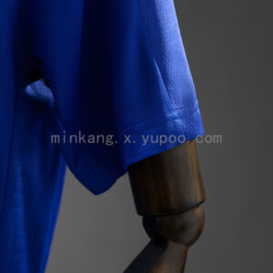 Camiseta Leicester City 2016/17 Local Retro - detalle escudo y logo Puma