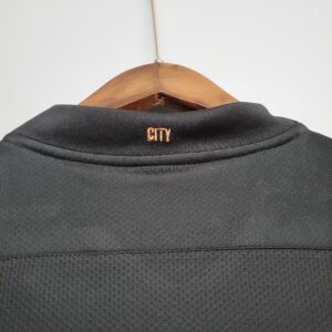 Camiseta Manchester City 2021 Visita - detalle escudo