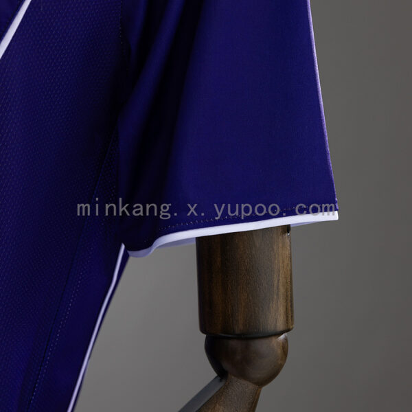 Camiseta Manchester City 2008/09 Retro Visita - detalle escudo