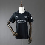 Camiseta Manchester City 2024/25 Tercera Mujer - detalle escudo