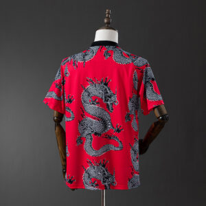 Camiseta Manchester United 2021 Edición Especial Dragón - detalle escudo
