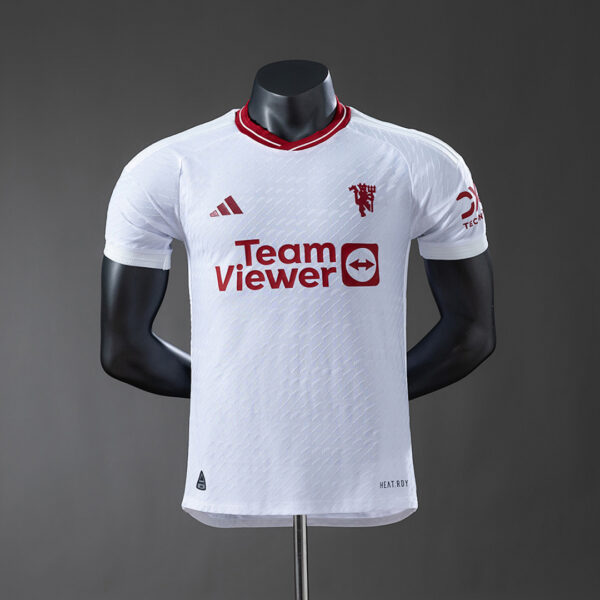 Camiseta Manchester United 2024/25 Tercera Versión Jugador - detalle emblema Manchester United