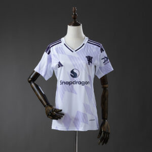 Camiseta Manchester United 2023/24 Pre-Match Mujer - detalle escudo