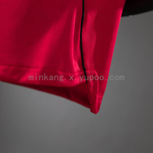 Camiseta Manchester United 2024/25 Local Versión Jugador - detalle escudo