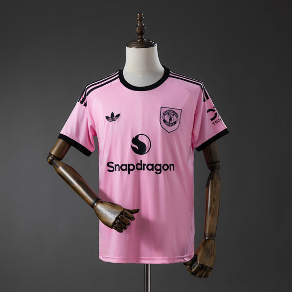 Camiseta Manchester United 1989 Retro Arquero Visita - detalle escudo