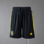Camiseta Manchester United 2023/24 Tercera - detalle escudo