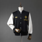 Camiseta Manchester United 2023/24 Chaqueta Adidas Originals Negra - detalle cuello
