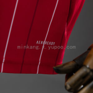Camiseta Nottingham Forest 2023/24 Local Polo - detalle escudo