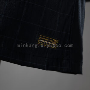 Camiseta Tottenham Hotspur 2023/24 Tercera Versión Jugador - detalle del escudo y logo Nike