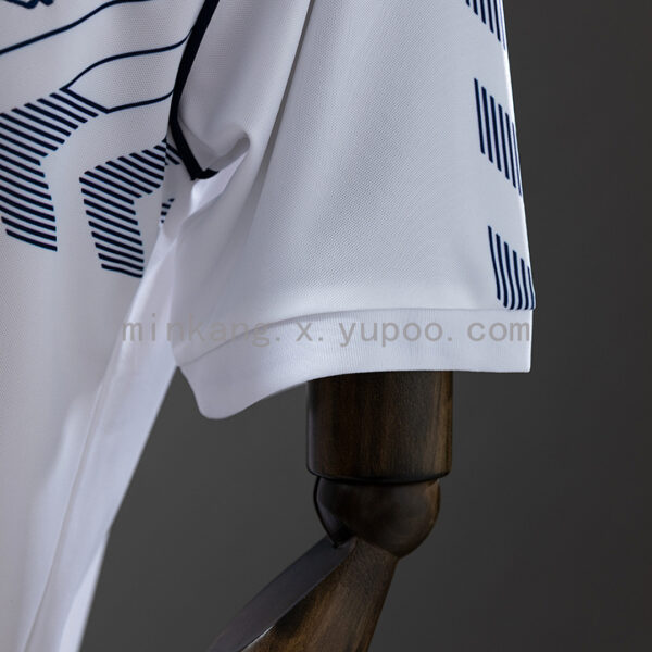 Camiseta Tottenham Hotspur 1986 Retro Local - detalle escudo