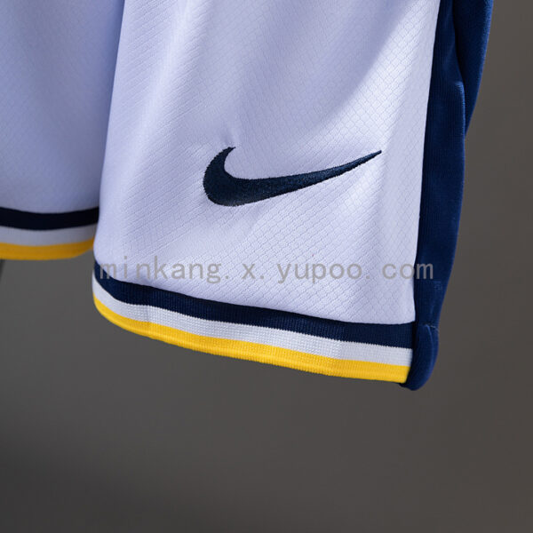 Camiseta Tottenham Hotspur 2023/24 Visita - detalle escudo