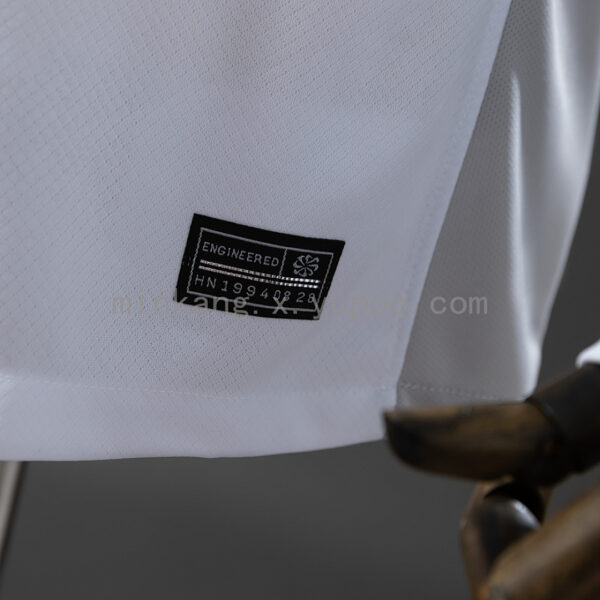 Camiseta Tottenham Hotspur 2023/24 Local Manga Larga - detalle escudo y marca
