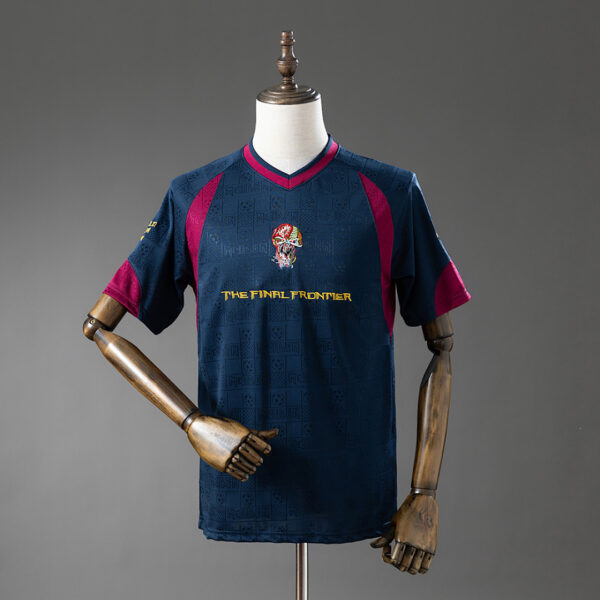 Camiseta West Ham United 2010 Retro - vista frontal