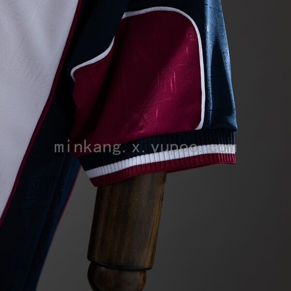 Camiseta West Ham United 1999 Retro Local Iron Maiden - detalle escudo