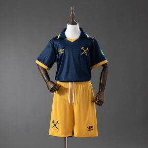 Camiseta West Ham United 2023/24 Tercera - vista frontal del kit completo