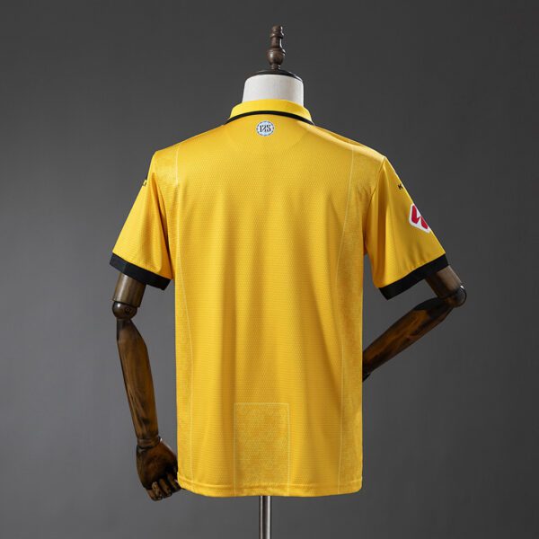 Camiseta Espanyol 2024/25 Edición Aniversario — detalle escudo del club