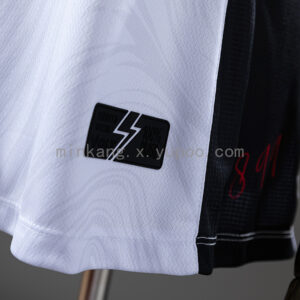 Camiseta Vitoria 2024 Visitante Mujer — detalle escudo