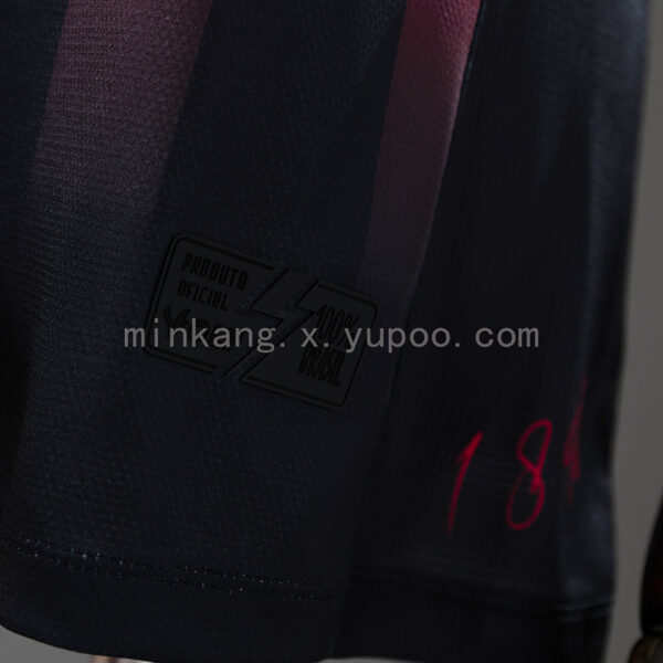 Camiseta Vitória 2024/25 Local Mujer — detalle escudo