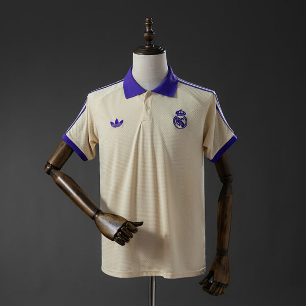 Camiseta Real Madrid 2023/24 Polo — vista trasera