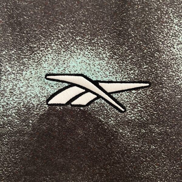 Camiseta Botafogo 2023/24 Entrenamiento — detalle escudo