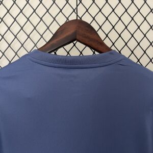 Camiseta Cruzeiro 2024 Entrenamiento — detalle escudo del club