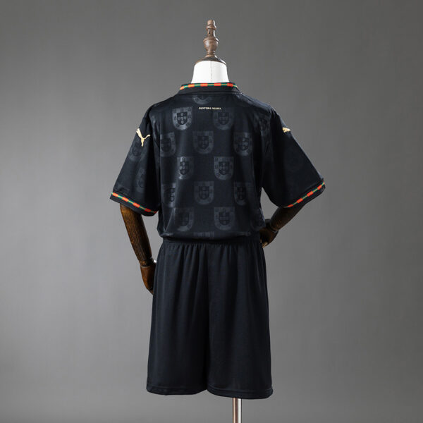 Camiseta Portugal 2026 Visita Nino - vista trasera