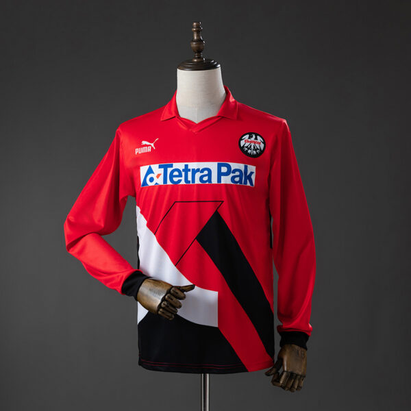 Camiseta Eintracht Frankfurt 2022/23 Local Manga Larga - vista lateral