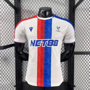 Camiseta Crystal Palace 2023/24 Visita - detalle escudo