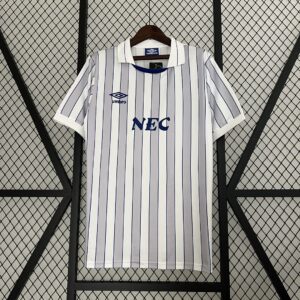 Camiseta Everton 1990 Retro Local - detalle cuello y logo Umbro