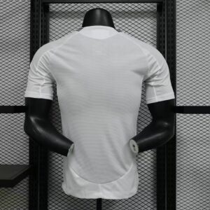 Camiseta Aston Villa 2023/24 Visita Versión Jugador - detalle escudo