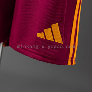 Camiseta AS Roma 2024/25 Local - detalle escudo