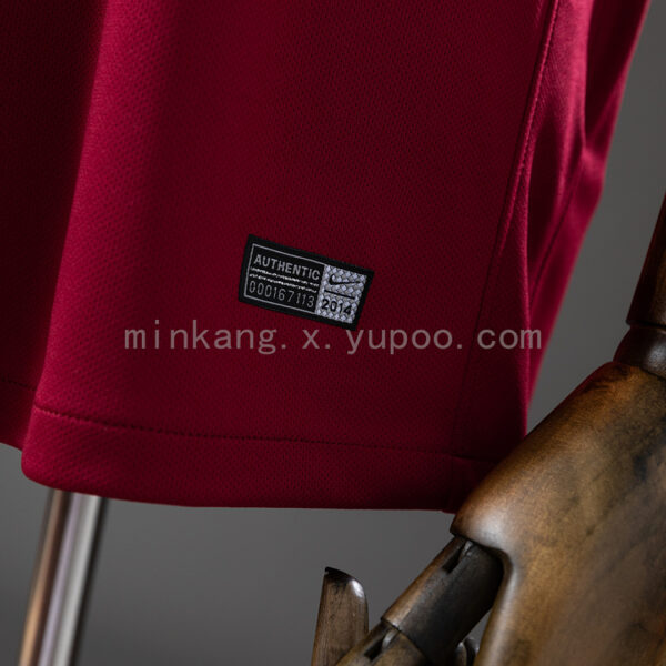 Camiseta AS Roma 1927 Retro Local - detalle escudo