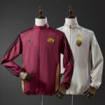 Camiseta AS Roma 2024/25 Entrenamiento Cortaviento - detalle del escudo