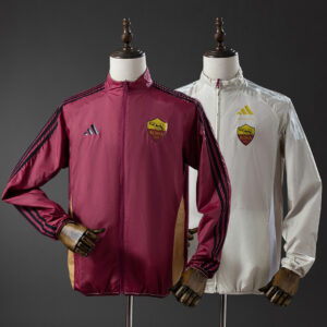 Camiseta AS Roma 2024/25 Entrenamiento Cortaviento - detalle del escudo