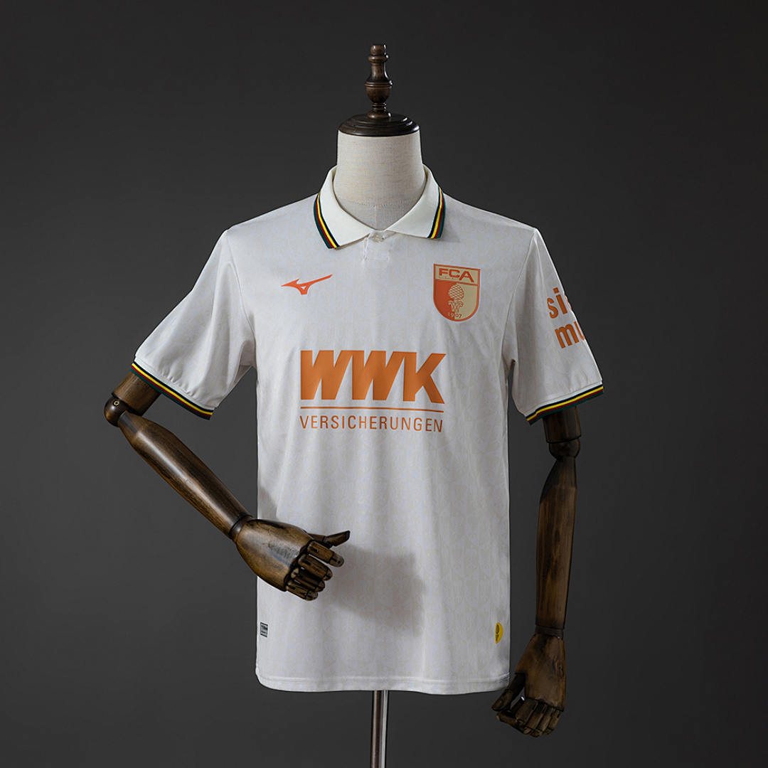 Camiseta FC Augsburg 2023/24 Visita - detalle escudo