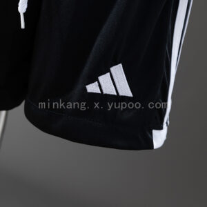 Camiseta Atlético Mineiro 2024/25 Local – detalle escudo y pecho