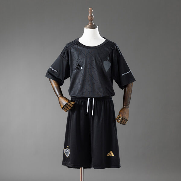 Camiseta Atletico Mineiro 2024/25 Tercera Niño — detalle escudo