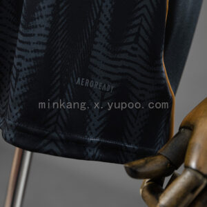 Camiseta Atletico Mineiro 2024/25 Tercera — detalle escudo