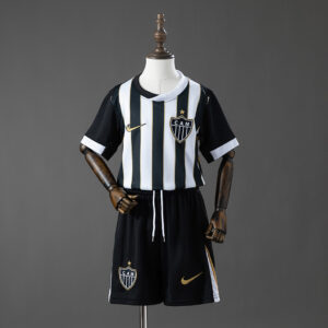 Camiseta Atlético Mineiro 2023/24 Local — detalle escudo