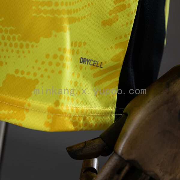 Camiseta Esporte Clube Bahia 2023/24 Arquero — detalle escudo