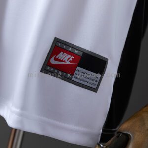 Camiseta Colo Colo 1991 Retro Local - detalle sponsor Cristal con corona