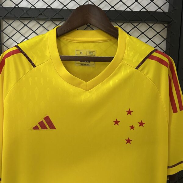 Camiseta Cruzeiro 2024/25 Arquero — detalle estrellas (escudo)