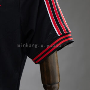 Camiseta Flamengo 1990 Visita Retro — detalle escudo