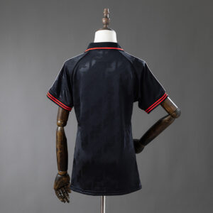 Camiseta Flamengo 1989 Retro Tercera — detalle escudo